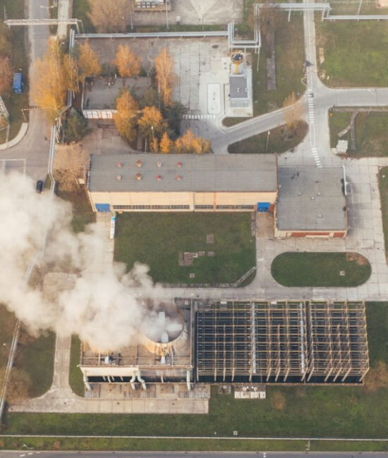 Infografica sulle tecnologie DACCS, BioCCS e biochar per la rimozione del carbonio