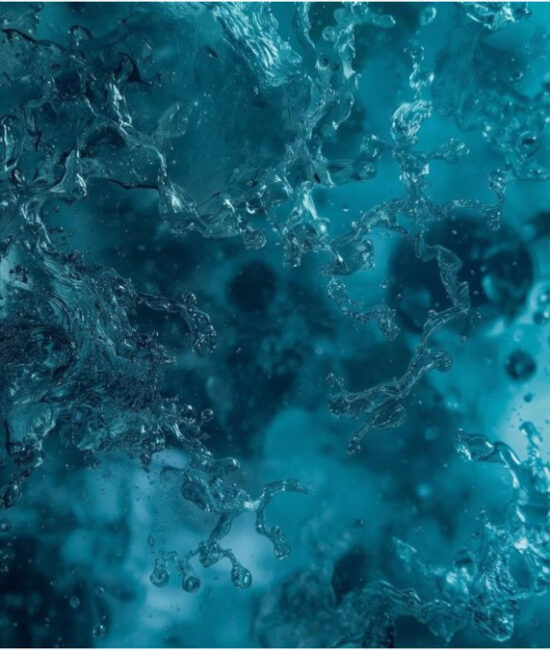 campione d’acqua per monitorare pesticidi, PFAS e inquinanti chimici secondo le nuove norme UE