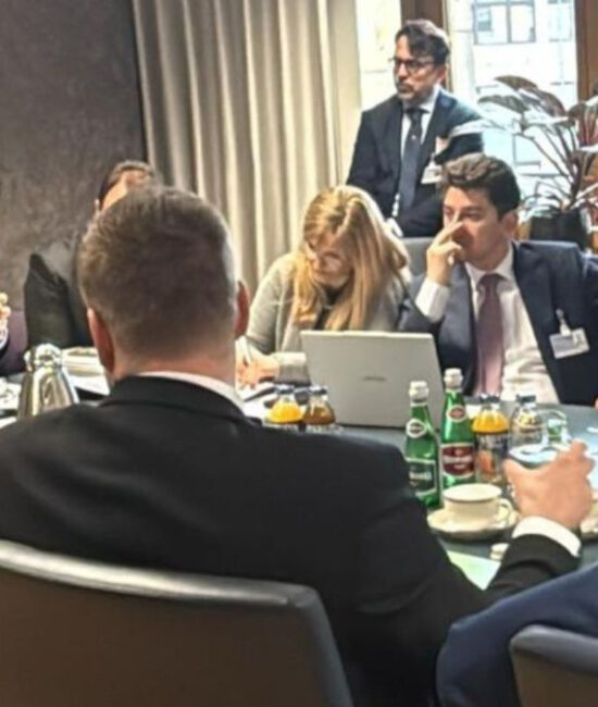 Ministri europei riuniti a Bruxelles per discutere prezzi dell’energia e politiche climatiche